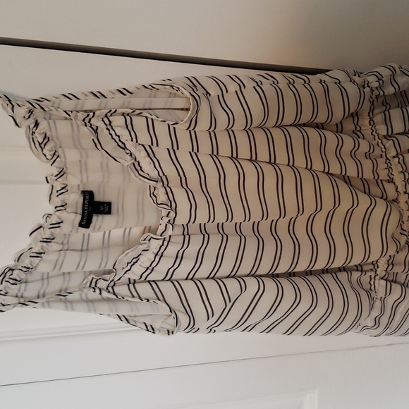 White with black stripes tank blouse - Picture 2 of 4
